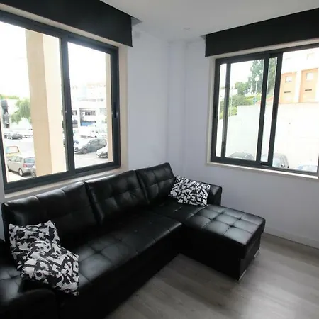 Urban Loft Olivais - B&w Apartment