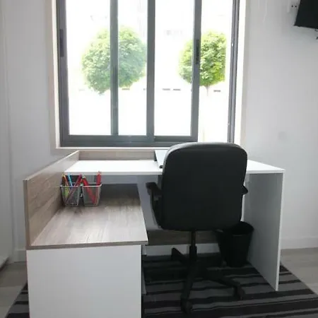 Urban Loft Olivais - B&w Apartment